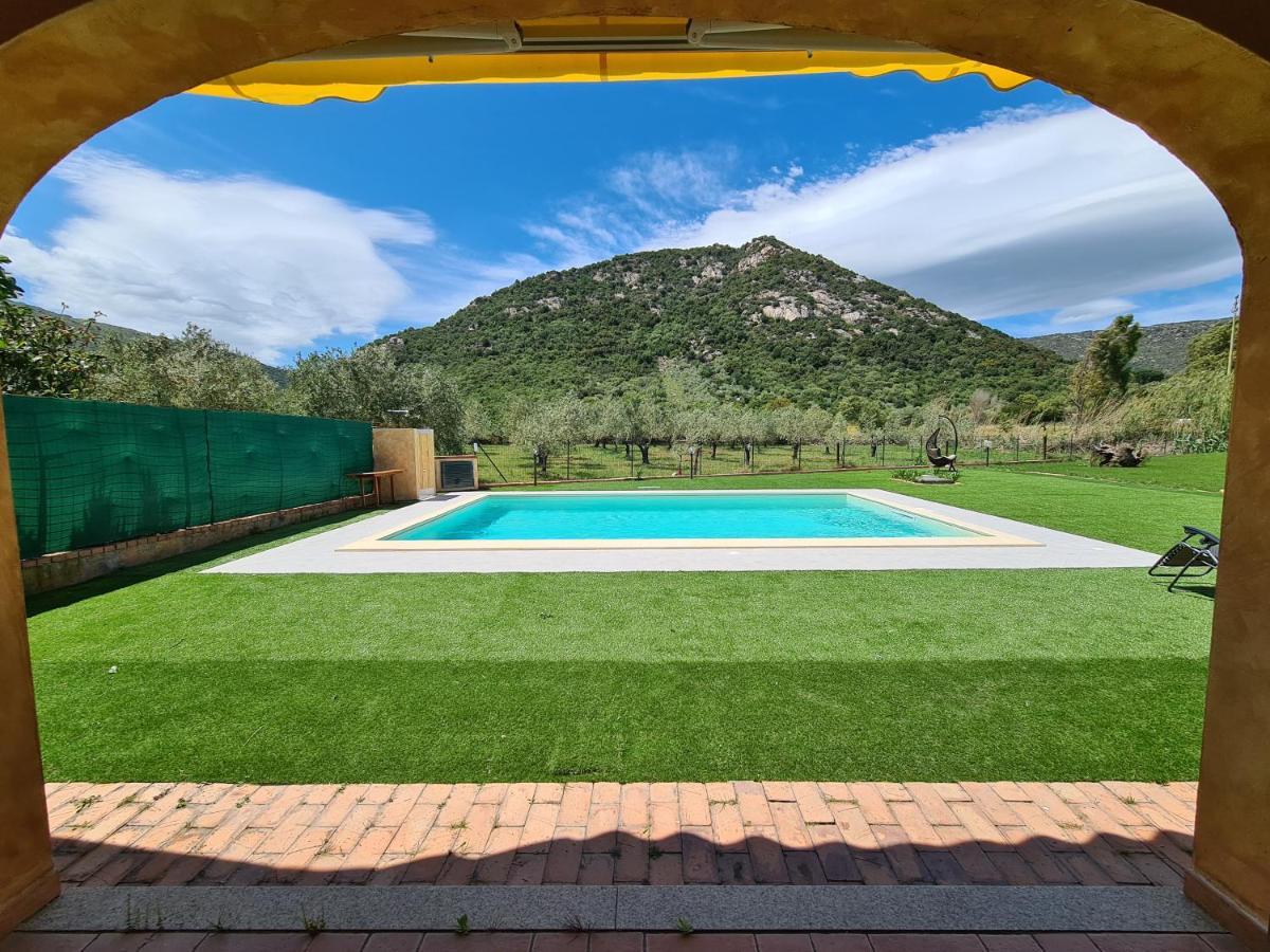 Villa Paola San Teodoro Con Piscina Privata Lu Lioni Екстер'єр фото