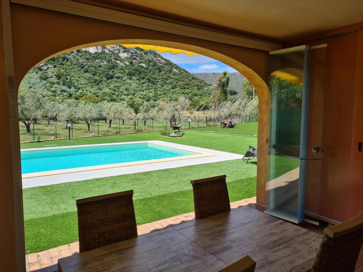 Villa Paola San Teodoro Con Piscina Privata Lu Lioni Екстер'єр фото