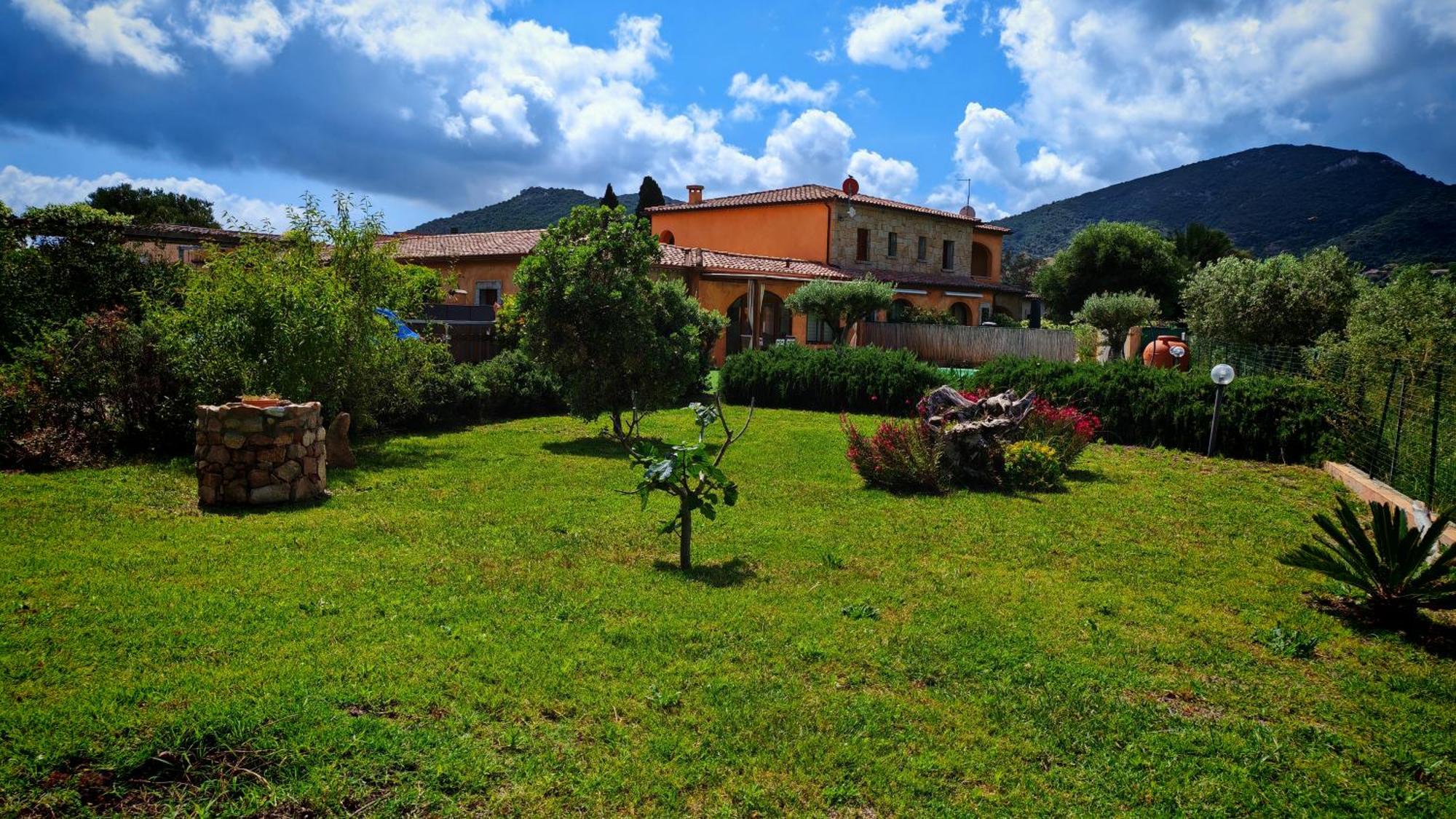 Villa Paola San Teodoro Con Piscina Privata Lu Lioni Екстер'єр фото
